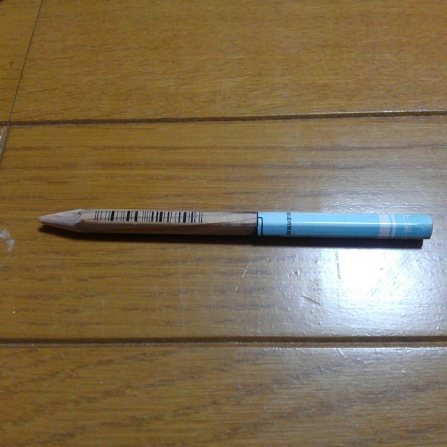 短い鉛筆の使い道を考える。繋げる道具も買ってみた。